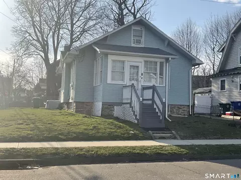 59 Oakland St, Stratford, CT 06615