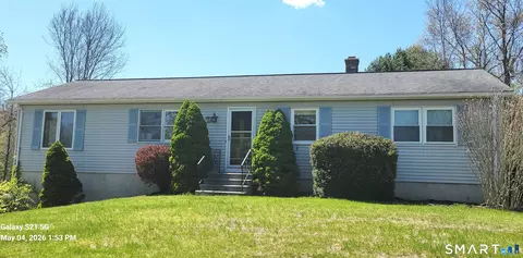 25 Mohegan Dr, Griswold, CT 06351