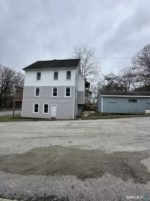 104 Norwich Ave, Norwich, CT 06360