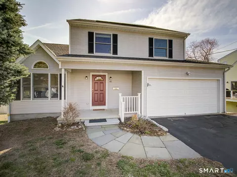 81 Old Stratfield Rd, Fairfield, CT 06825