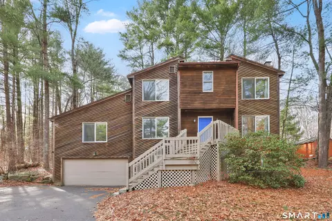 31 Woodduck Farms Rd, Windsor, CT 06095