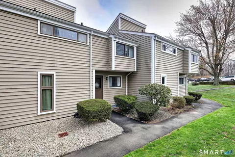 83 Monticello Dr #83, Branford, CT 06405