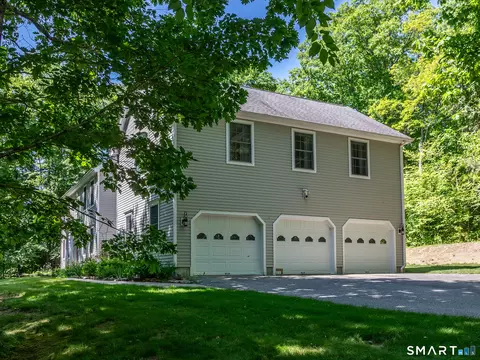 Exterior - 3 Weldon Ct, Goshen, CT 06756 photo 2 of 6