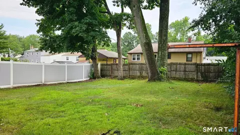 Exterior - 98 E Burnham St, Bloomfield, CT 06002 photo 3 of 3