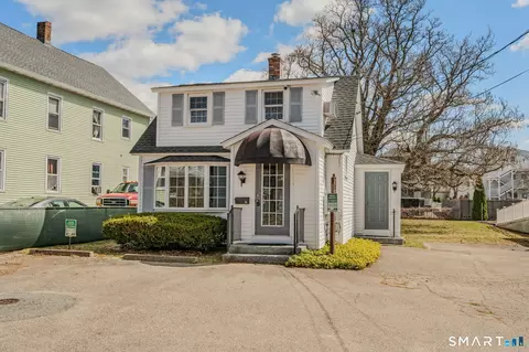 6 Hatch St, Stonington, CT 06378