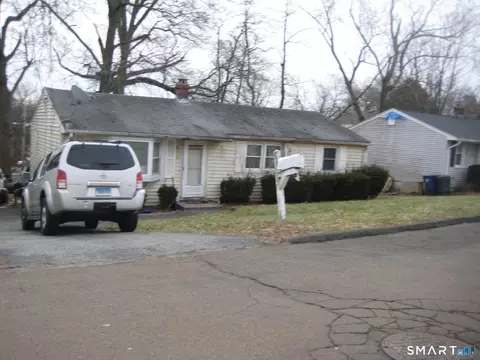 46 Ogden St, West Haven, CT 06516