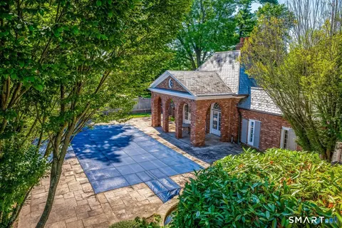 Exterior - 21 Point Rd, Norwalk, CT 06854 photo 3 of 4