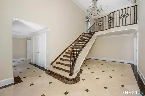 Entry Way - 21 Point Rd, Norwalk, CT 06854 photo 1 of 4
