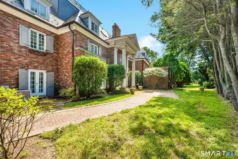 Exterior - 21 Point Rd, Norwalk, CT 06854 photo 2 of 4