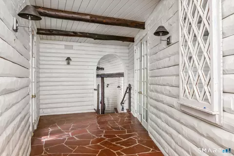 Entry Way - 21 Point Rd, Norwalk, CT 06854 photo 2 of 4