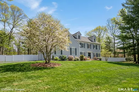 11 Kachina Way, Madison, CT 06443