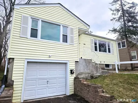 104 Hollywood Ave, Hartford, CT 06110