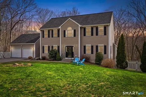 99 Sleepy Hollow Rd, Niantic, CT 06357