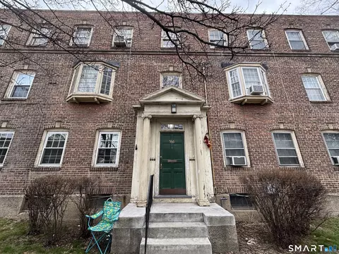 566 Wilmont Ave, Bridgeport, CT 06607