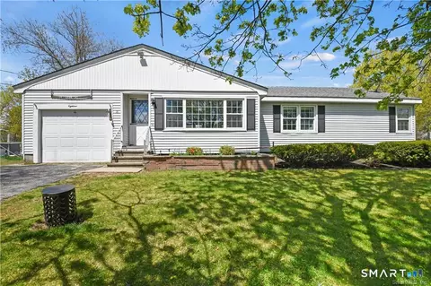 18 Leon St, Thompson, CT 06277