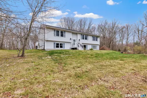 108 Webb Cir, Monroe, CT 06468
