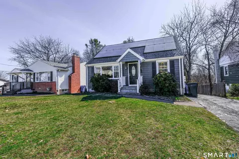 709 Pine Rock Ave, Hamden, CT 06514