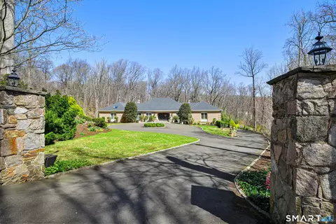 159 Long Close Rd, Stamford, CT 06902