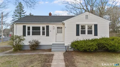 3 Highview Ln, New Haven, CT 06513