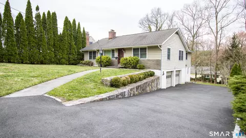 575 Church Hill Rd, Fairfield, CT 06825