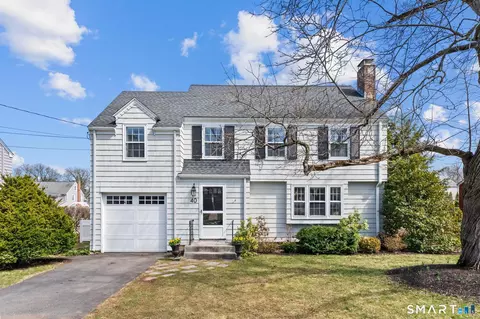 40 Fairlee Rd, West Hartford, CT 06107