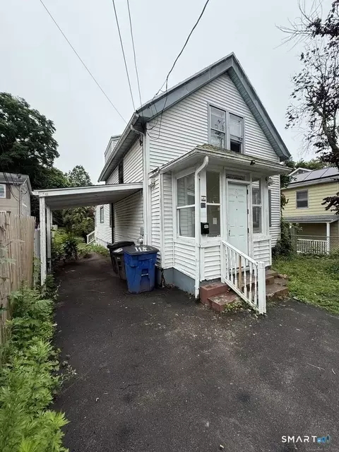 118 Cherry Ann St, New Haven, CT 06514