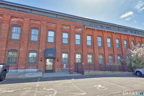 234 S Main St #416, Middletown, CT 06457