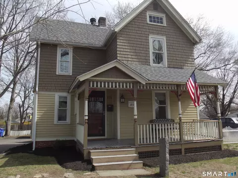 220 Naubuc Ave, East Hartford, CT 06118
