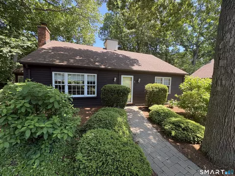 6 Ladshaw Dr #6, Madison, CT 06443