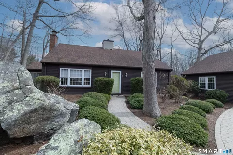 6 Ladshaw Dr #6, Madison, CT 06443