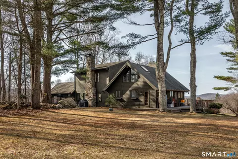 19 Hollenbeck Rd, Falls Village, CT 06031