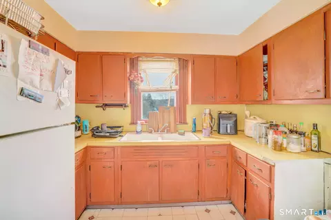 Kitchen - 43 Evans St, Torrington, CT 06790 photo 2 of 2