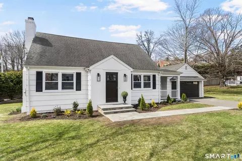 7 Fairview Ave, Trumbull, CT 06611