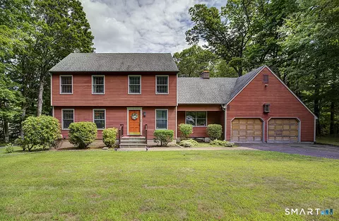 89 Handy Rd, Hamden, CT 06518