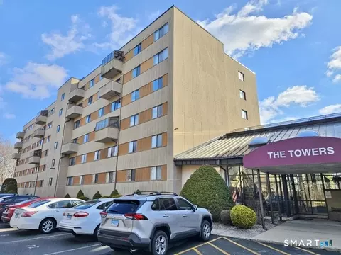 45 Putter Dr #509, Wallingford, CT 06492