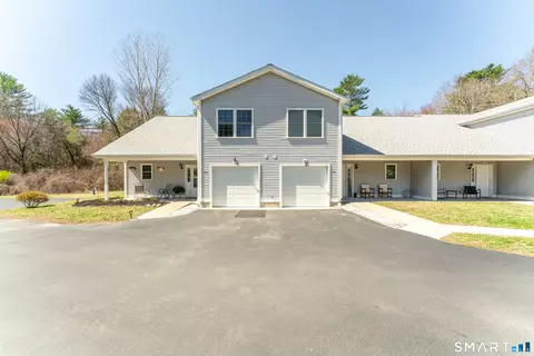 98 Proulx St #D, Brooklyn, CT 06234