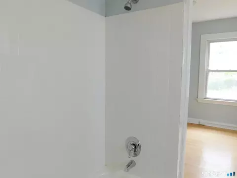 Bath - 47 Spring St, Wallingford, CT 06492 photo 2 of 4