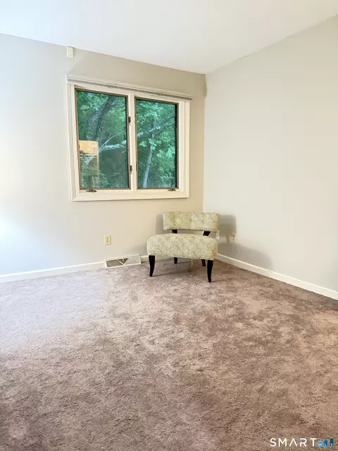 Bedroom - 975 Main St, Hamden, CT 06514 photo 2 of 5