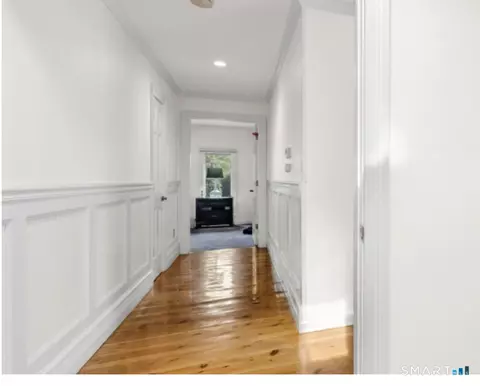 Entry Way - 975 Main St, Hamden, CT 06514 photo 4 of 4