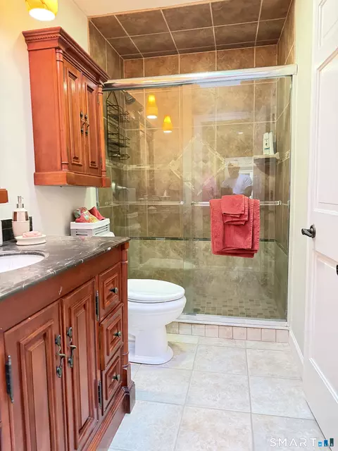 Bath - 975 Main St, Hamden, CT 06514 photo 1 of 3