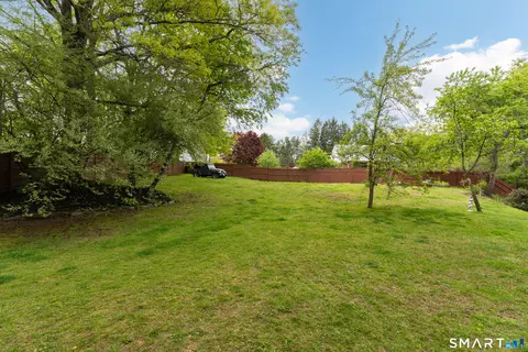 Exterior - 975 Main St, Hamden, CT 06514 photo 6 of 6