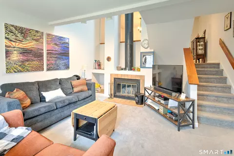 81 Deer Run #81, Bethel, CT 06801