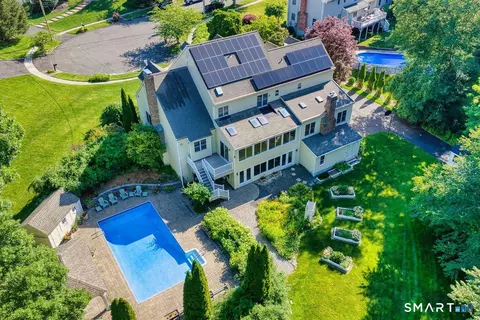 65 Arrowwood Pl, Stratford, CT 06614