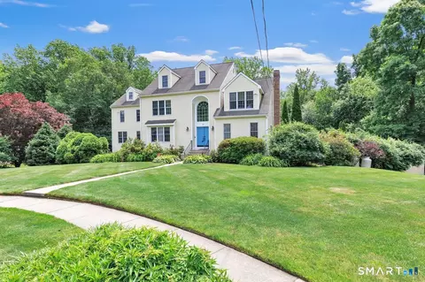 65 Arrowwood Pl, Stratford, CT 06614