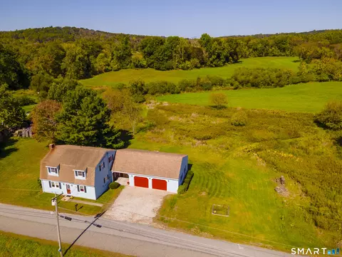 49 Bosworth Rd, Pomfret, CT 06259