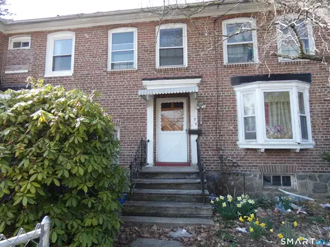 73 Goddard Ave, Bridgeport, CT 06610