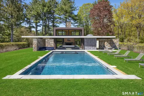 Exterior - 206 Umpawaug Rd, Redding, CT 06896 photo 3 of 4