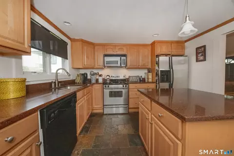 Kitchen - 100 Pratt Rd, Clinton, CT 06413 photo 2 of 2