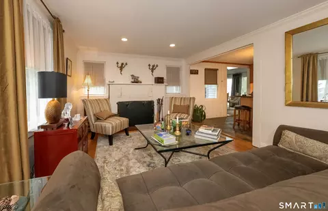 Living - 100 Pratt Rd, Clinton, CT 06413 photo 3 of 5