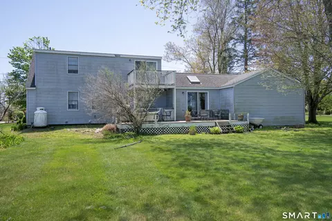 Exterior - 100 Pratt Rd, Clinton, CT 06413 photo 2 of 4